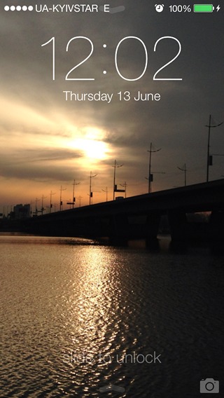 iOS 7 lock screen